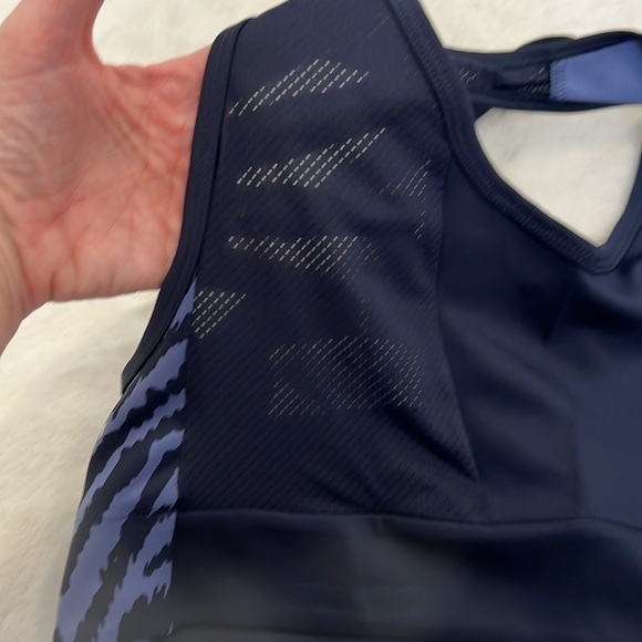 Adidas cropped athletic top size L NWT blue and purple scooped back with mesh - Picture 6 of 13